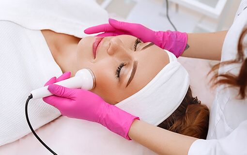 Arckezelés, rádiófrekvenciás, fiatalító, ránctalanító, kozmetika, Budapest 9. kerület, szépségszalon, Adore you